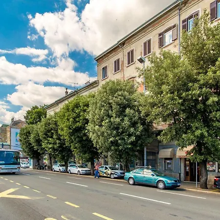Carpathia Appartement *